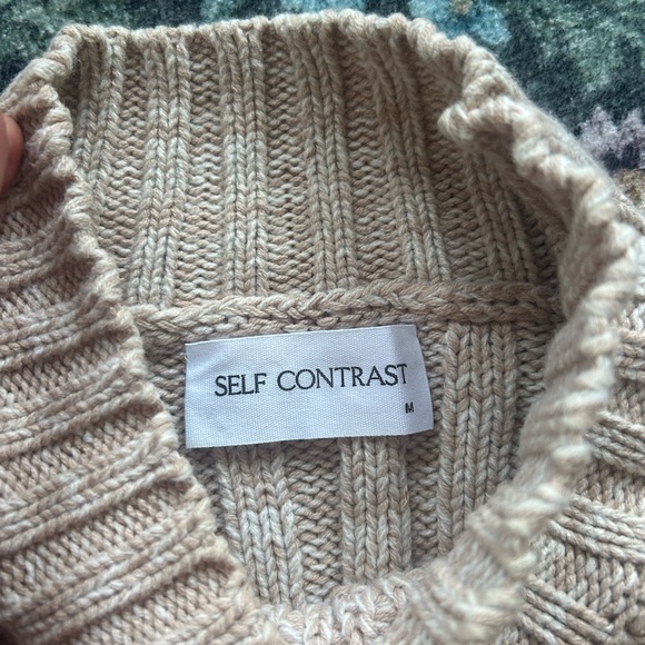 Chic Beige Women's Turtleneck Sweater - Picture 2 of 2